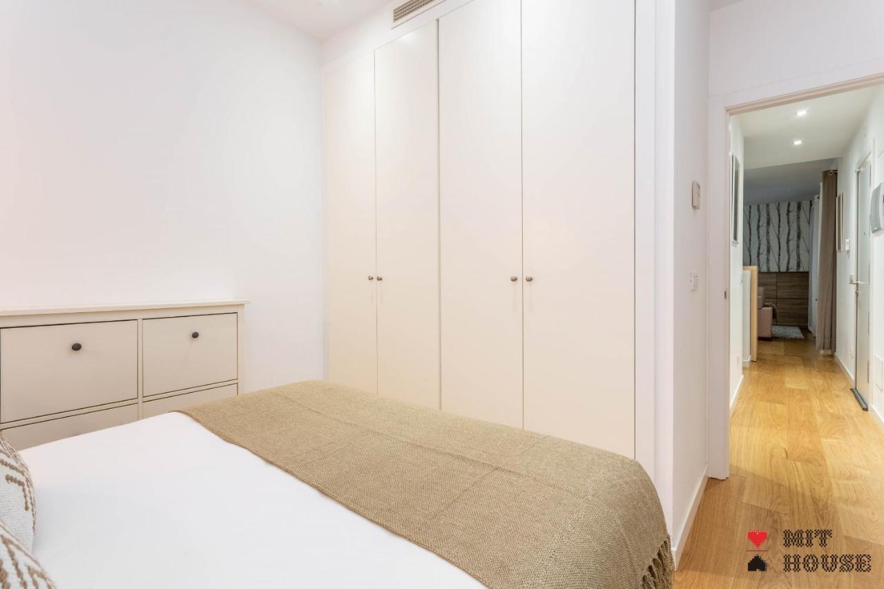 Mit House Ayala En Madrid Apartman Kültér fotó